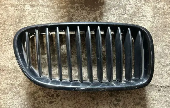 BMW 5 F10 F11 Front bumper upper radiator grill 7200728