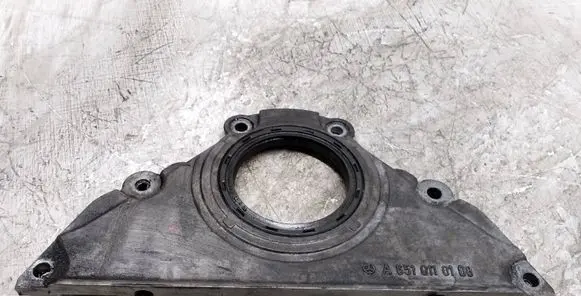 Mercedes-Benz E W212 Crankshaft Holder A6510110108