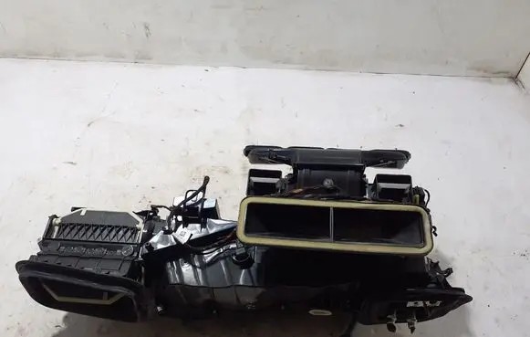 Mercedes-Benz GLE W167 Interior heater climate box assembly A1678300405