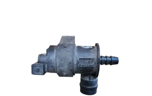 Volvo S60 Vacuum valve 31104896