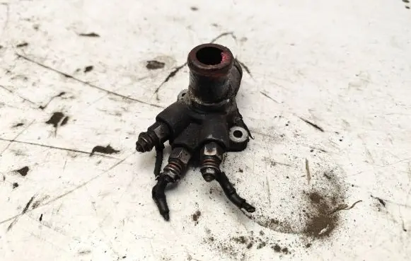 Audi A4 S4 B5 8D Engine coolant pipe/hose