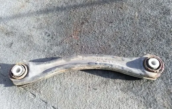 Mercedes-Benz C W203 Rear suspension control arm 