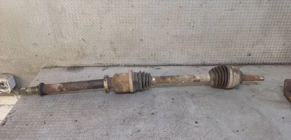 Renault Clio III Front driveshaft