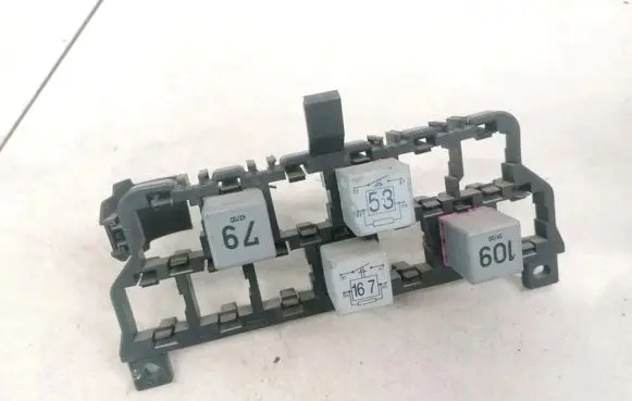 Volkswagen PASSAT B5.5 Fuse box set 8d0937503e