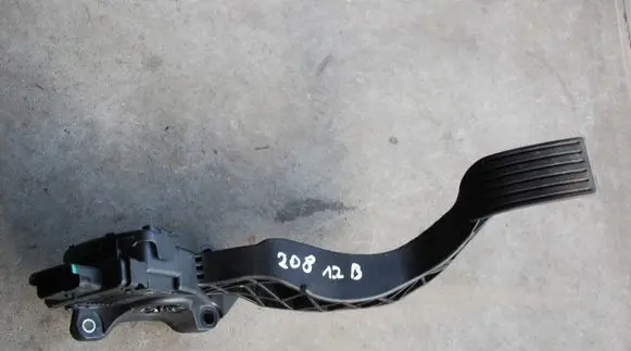 Citroen DS3 Accelerator throttle pedal 9671434080