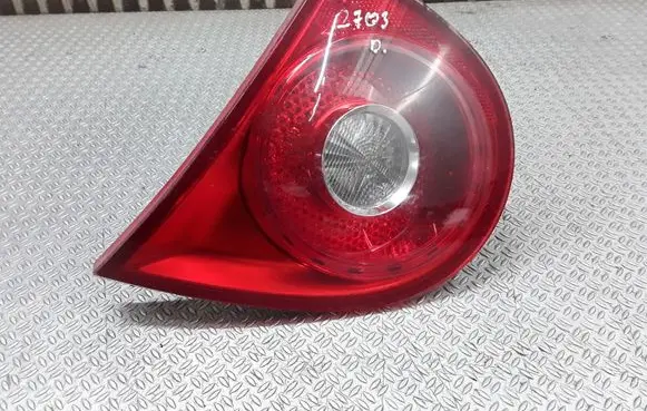 Tailgate rear/tail lights