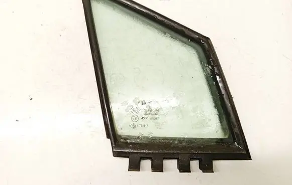 Toyota Corolla Verso AR10 Front door vent window glass four-door 
