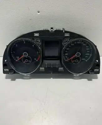Volkswagen Passat Alltrack Speedometer (instrument cluster) 3AA920871D