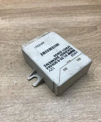 BMW 5 E39 Tailgate/trunk control unit/module 6909664 62KB800