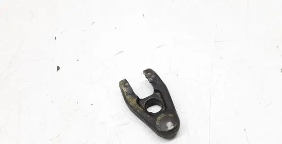 Renault Megane II Fuel Injector clamp holder