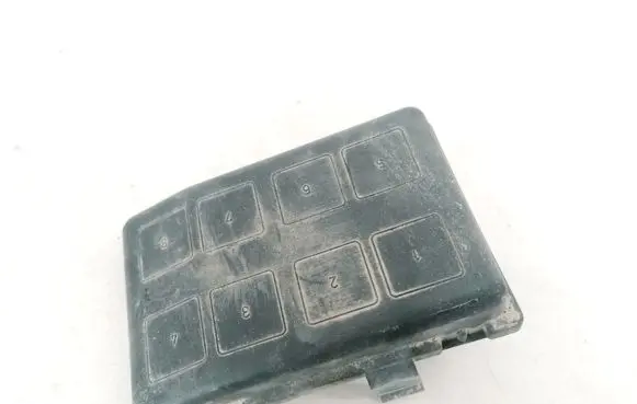 Opel Astra G Fuse box cover 09132702