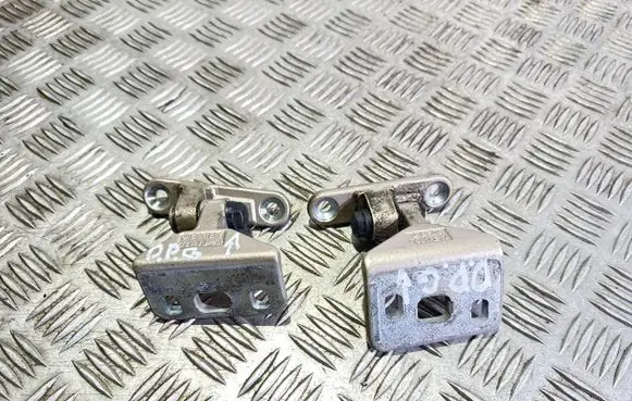 Mercedes-Benz E W211 Rear door hinge set 0501RE14 0411RE40