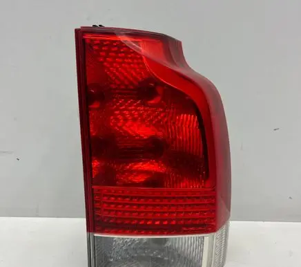 Volvo V70 Rear/tail lights 161038