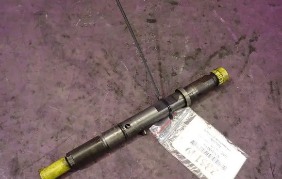 Audi A6 Allroad C5 Fuel injector 