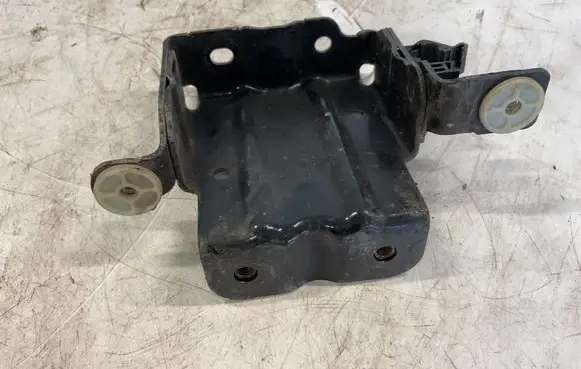 BMW X5 G05 Other engine bay part 7447010