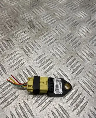 Mitsubishi Outlander Airbag deployment crash/impact sensor 8651A001