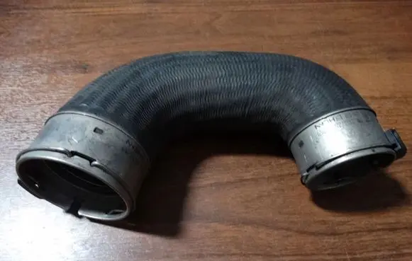 Porsche 992 Intercooler hose/pipe