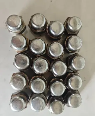 Nissan X-Trail T30 Nuts/bolts