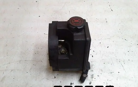 Peugeot 206 Power steering pump 9634816080