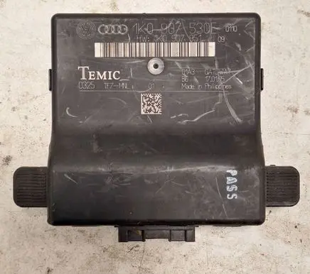 Audi A4 S4 B6 8E 8H Gateway control module 1K0907530E 1K0907951 0325