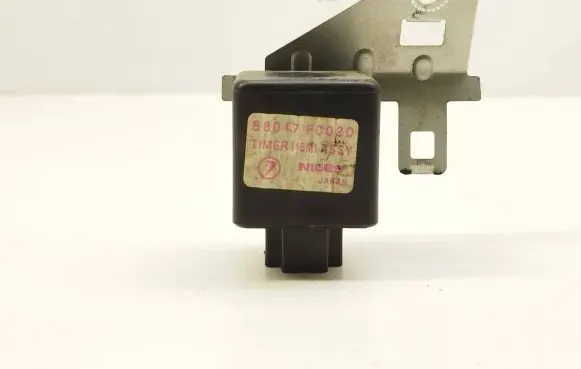 Subaru Forester SF Window wiper interval relay 88017FC020