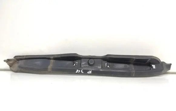 Volkswagen Cross Polo Fender end trim 6R0821111B