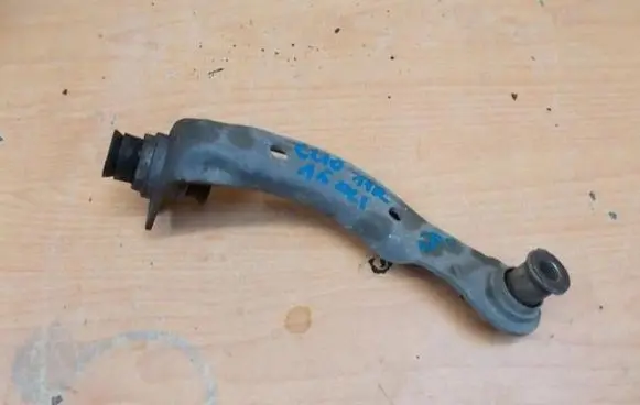 Renault Clio III Radiator mount bracket