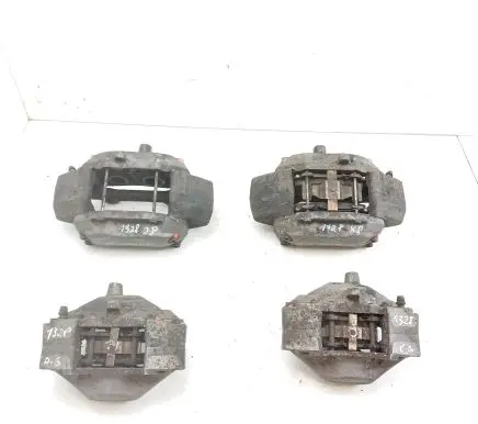 Mercedes-Benz ML W163 Brake discs and calipers set 20833300