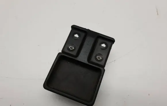 BMW 5 E34 Electric window control switch 1374491