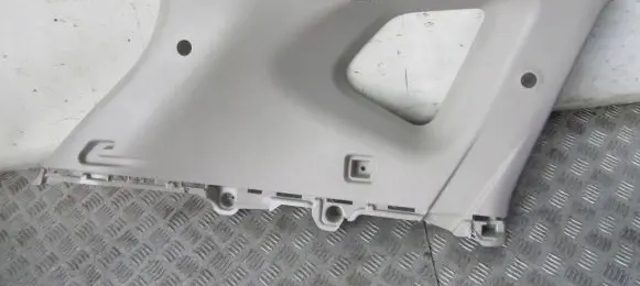 Nissan X-Trail T32 (C) pillar trim
