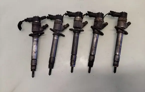 Volvo S60 Fuel injectors set 0445110078