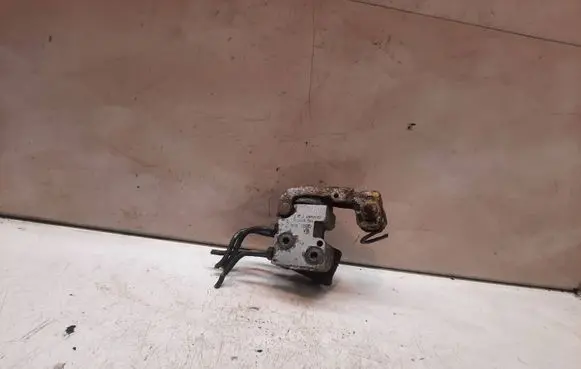 Audi 80 90 S2 B4 Brake power pressure regulator 1H0612151