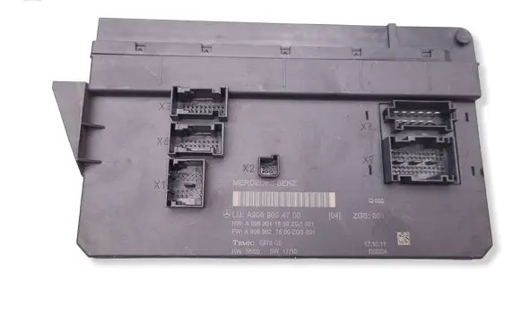 Mercedes-Benz Sprinter W906 SAM control unit A9069004700 A9069011500 A9069027500