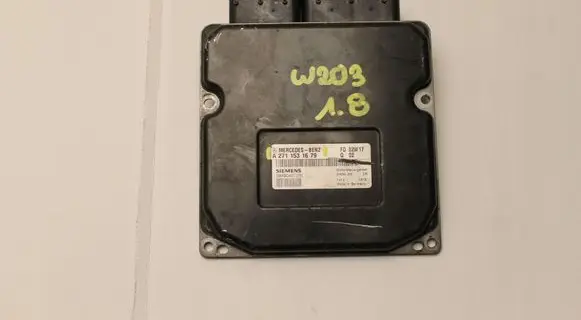 Mercedes-Benz C W203 Engine control unit/module A2711531679