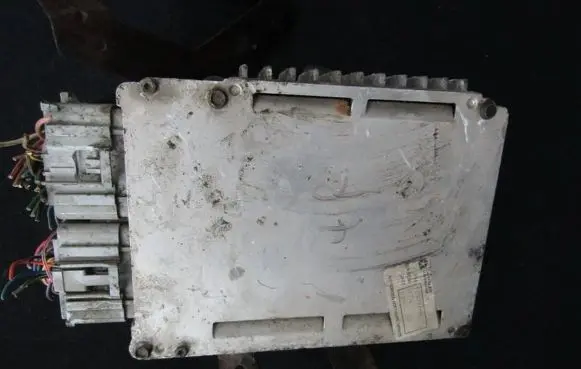 Chrysler 300M Engine control unit/module 04896272aa p04896272aa
