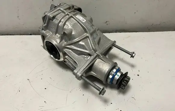 BMW 3 G20 G21 Rear differential 8663681 L323