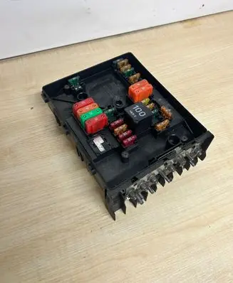Volkswagen Touran I Fuse module 1K0937125A 017183071