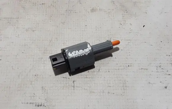 Volvo XC40 Brake pedal sensor switch 32212362