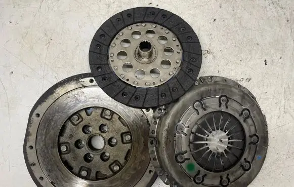 Nissan Juke I F15 Clutch set kit 302101KC0B