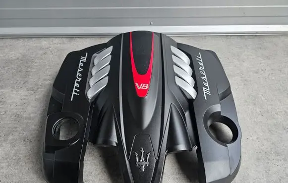 Maserati Quattroporte Engine cover (trim)