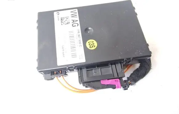 Volkswagen Touareg II Gateway control module 7P6907530C 7P6907530A