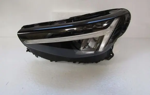Volvo XC40 Headlight/headlamp 32338908