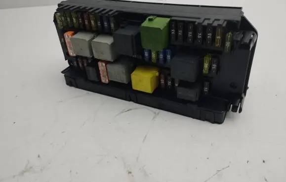 Mercedes-Benz CLS C218 X218 Fuse module A2129004125