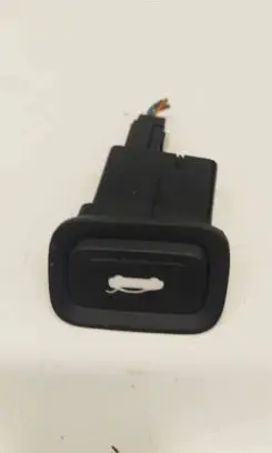 Hyundai i40 Tailgate opening switch 39R5901100 201346