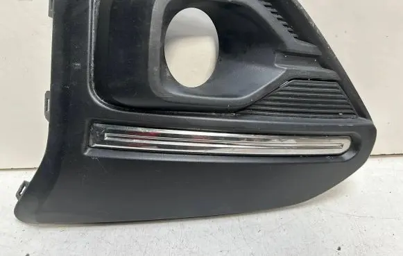 Dacia Sandero III Front fog light trim/grill EABB4261A31 MRM021812