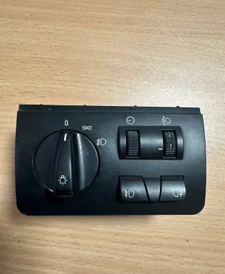 BMW X5 E53 Light switch 8372204 037045050 002747
