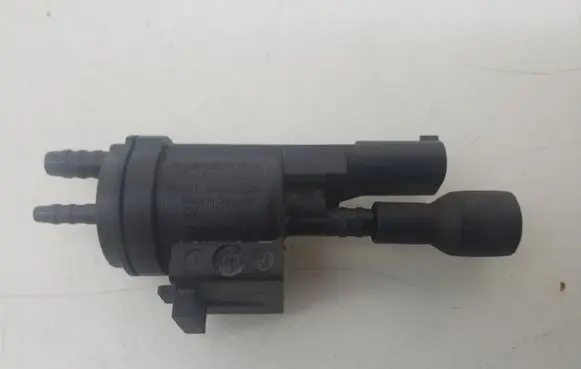 Mercedes-Benz B W246 W242 Sensor A0025407097