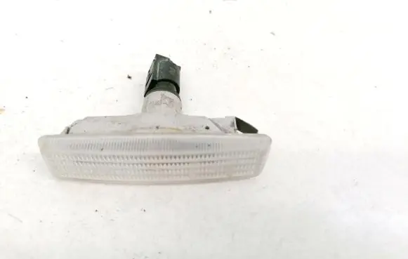 BMW 5 E39 Front fender indicator light 9407958 2496299