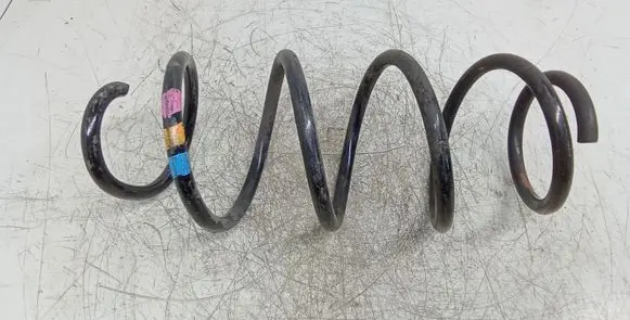 Volkswagen Golf VI Front coil spring