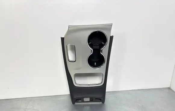 Jeep Grand Cherokee Gear shifter surround trim plastic X90018100BL